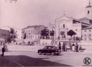 2. Parada del tranvía con marquesina Plaza de la Emperatriz (años 50)