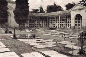 Patio de San Andrés del cementerio de San Isidro (1915)